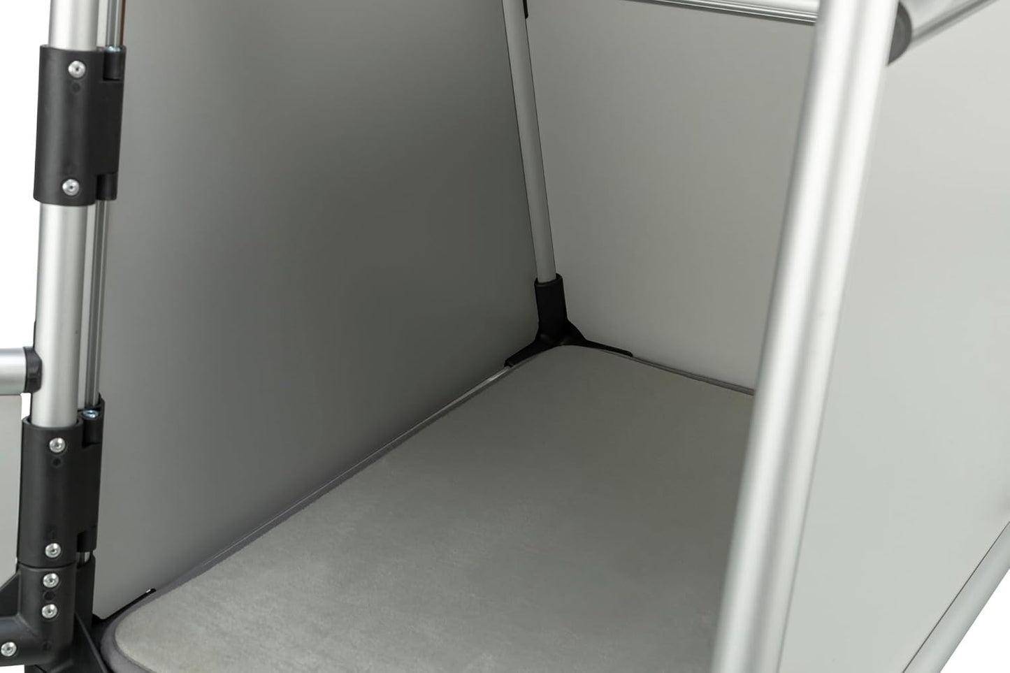 TRIXIE Aluminium-Hundetransportbox (Größe M) – Sicher, Leise & Stabil fürs Auto