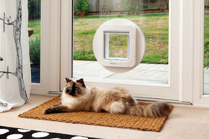 SureFlap Mikrochip Katzenklappe – Stoppt fremde Tiere & Selektiver Zutritt